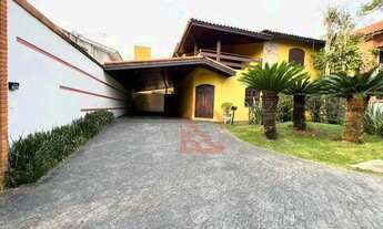 Imagem 2: Localizado em um dos condomínios mais clássicos de Sorocaba maravilhoso sobrado