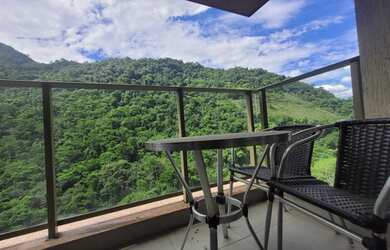 Imagem 2: Apartamento para venda possui 70 metros quadrados com 2 quartos em Camorim - Rio de Janeir