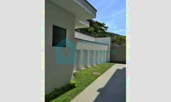 Imagem 7: Casa de condomínio a poucos metros da praia, com 2 suítes e piscina, em Boiçucanga