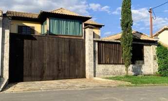 Imagem: Casa em penedo