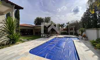 Imagem: Casa térrea com três suítes à venda