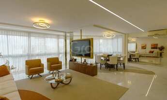 Imagem 2: Apartamento de 172m² com 3 quartos sendo 2 suítes no Centro