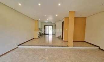 Imagem 3: Casa em Condomínio com 4 dormitórios, sendo 1 suíte, e 2 vagas de garagem no bairro Camaqu