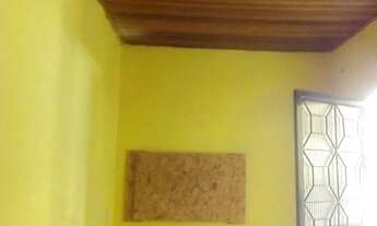 Imagem 2: Ótimo 2 quartos independente com quintal e garagem no Centro de Sepetiba