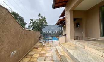 Imagem 2: Casa com 4 quartos sendo 2 suítes e 4 vagas no bairro Renascença