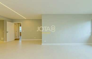 Imagem 2: APARTAMENTO TOTALMENTE REFORMADO EM ÓTIMA LOCALIZAÇÃO Apartamento totalmente reformado - j