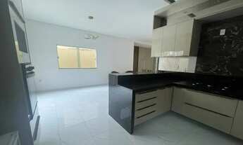 Imagem 4: Casa duplex semimobiliada no Condomínio Jardins da Serra, disponível Venda e Aluguel