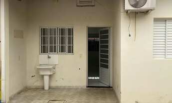 Imagem 5: Casa Térrea 2 dormitórios sendo 1 suite com edixulas nos fundos para locação em Taubate