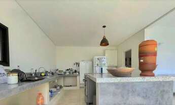 Imagem 7: Moderna casa localizada a menos de 10 minutos do Centro de Atibaia, cercado de uma bela ma