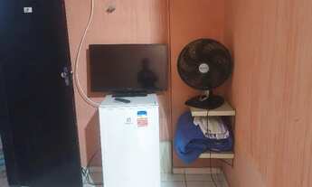 Imagem 2: Espaço cida Quarto com aluguel por R$1.000 /mês