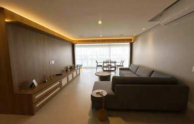 Imagem 4: Vendo apartamento, 180m², 4/4, varanda, 3 vagas. Patamares