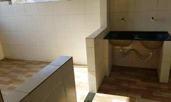 Imagem 3: Casa grande de 2 quartos, 2 varandas, area de serviço e garagem