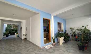 Imagem: Lindo Sobrado 3 dorms 2 banheiros 4 vagas