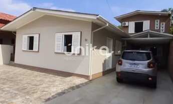 Imagem 2: Casa para venda possui 172 metros quadrados com 4 quartos - Araranguá - SC