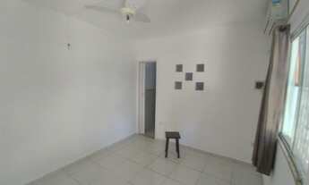 Imagem 4: Bangalô semi mobilidado, com vaga para 1 veiculo. Excelente local