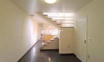 Imagem 2: SOBRADO no bairro Vila Scarpelli com 180m². 3 dormitórios e 2 vagas. Confira