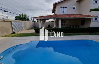 Imagem 4: CASA DUPLEX COM 4 QUARTOS (4 SUÍTES), CLOSET, BANHEIRO SOCIAL, PISCINA, DECK COM CHURRASQU