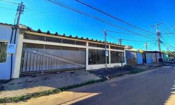 Imagem: Linda Casa rua Clara Nunes, bairro Aponiã