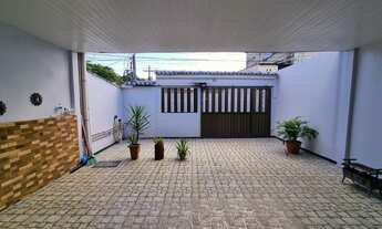 Imagem: Casa no Ajuricaba, bairro Planalto