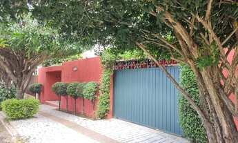 Imagem: Casa térrea espaçosa e bem localizada