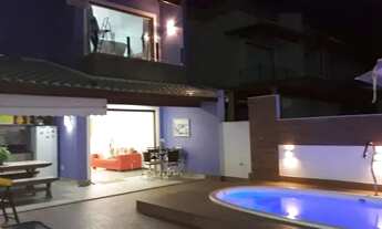 Imagem 2: Linda Casa, Cond. Araua, Fino Acabamento,4/4 sendo 3 Suítes, Planejados, Piscina, Porteira