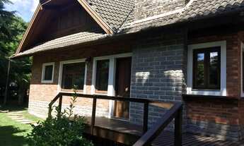 Imagem 2: Casa de condomínio em rua Alameda Saint Moritz - Centro - Canela/RS