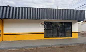 Imagem: CASA COM PONTO COMERCIAL