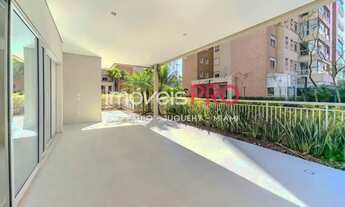 Imagem 4: Apartamento reformado a venda em Tambore - Alphaville no Centro Empresarial, 223m2, 3 suit