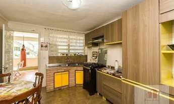 Imagem 3: Casa com 5 dormitórios em rua calma, próxima ao Barra Shopping