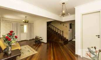 Imagem 6: Casa com 5 dormitórios em rua calma, próxima ao Barra Shopping