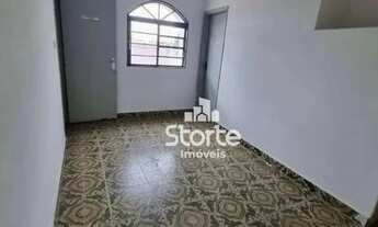 Imagem 6: Casa com 7 dormitórios para alugar, 220 m² por R$ 3.500,00/mês - Martins - Uberlândia/MG