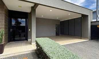 Imagem 4: Linda casa Térrea Condomínio do lago com 527 metros de lote e 237 de construção rico em ar