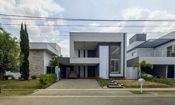 Imagem: Casa térrea com 200m², 4 suítes e piscina