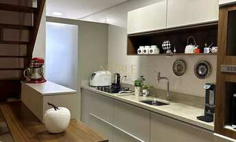 Imagem 5: Cobertura finamente mobiliada e equipada proximo do mar e quatro praças!