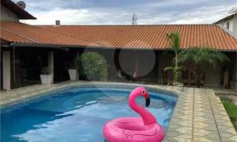 Imagem: Casa com 3 quartos à venda em Setor Sul