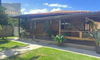 Imagem 4: Casa térrea próximo à praia do Campeche