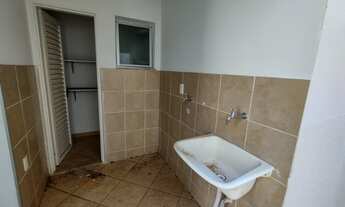 Imagem 4: Excelente Casa em Condomínio - 3 Quartos com Armários, Suíte, Varanda Gourmet, Piscina