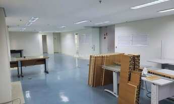 Imagem 5: Ampla sala comercial com localização estratégica em prédio com infraestrutura e 4 vagas