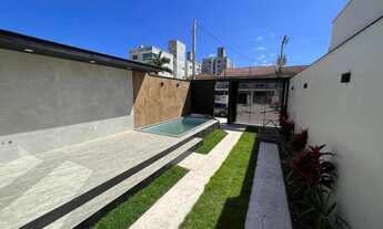 Imagem: Vendo casa no centro de Camboriu com 3 dormitórios