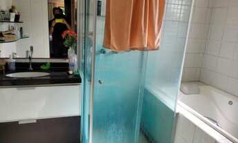 Imagem 7: Casa de condomínio para venda tem 305 metros quadrados com 3 quartos