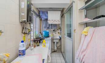 Imagem 5: Ótimo apartamento face norte no Bigorrilho, 3 quartos sendo uma suíte, 01 vaga de garagem