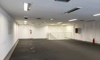 Imagem 3: Vicente de Carvalho ao lado do Shopping Carioca