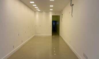 Imagem 4: Loja com sobreloja na Rua Teixeira de Gouvêa, Centro de Macaé (DIRETO C/ O PROPRIETÁRIO!!