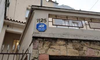 Imagem 4: Casa de dois DTS com uma garagem coberta para locação na Rua Paulo Orozimbo