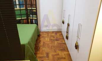 Imagem 6: Kitchenette espaçosa com divisão entre sala e quarto, toda mobiliada, equipada e decorada