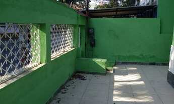 Imagem 2: ALUGO Casa com 2 dormitórios