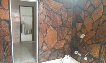 Imagem: Aluga-se casa de 2 quartos no centro do