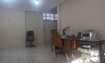 Imagem 2: Imóvel comercial para aluguel possui 200 metros quadrados com 3 quartos