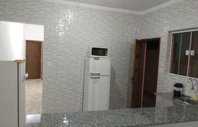 Imagem 2: Casa em Mongaguá com piscina para veraneio