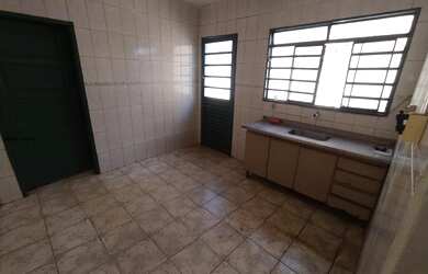 Imagem 2: Casa para Venda em Ribeirão Preto, Esplanada da Estação, 2 dormitórios, 1 banheiro, 1 vaga
